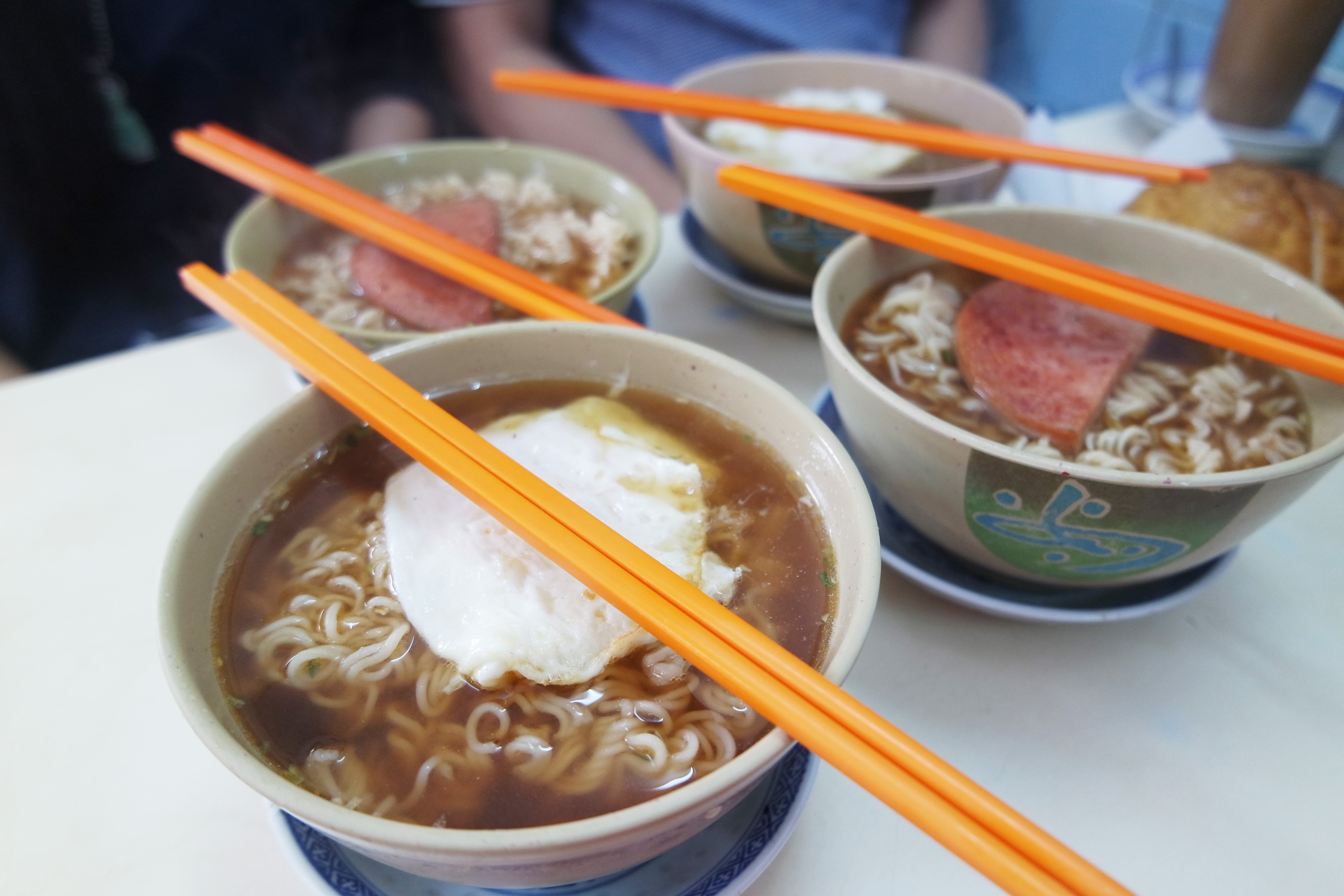 公仔面 Instant Noodles at Cafe Vong Kei