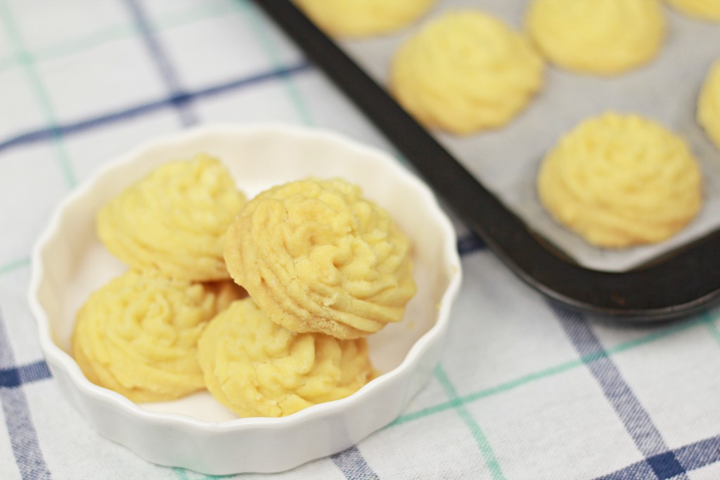 Melt in the mouth Butter Cookies (Jenny Bakery's Copycat) TheZongHan
