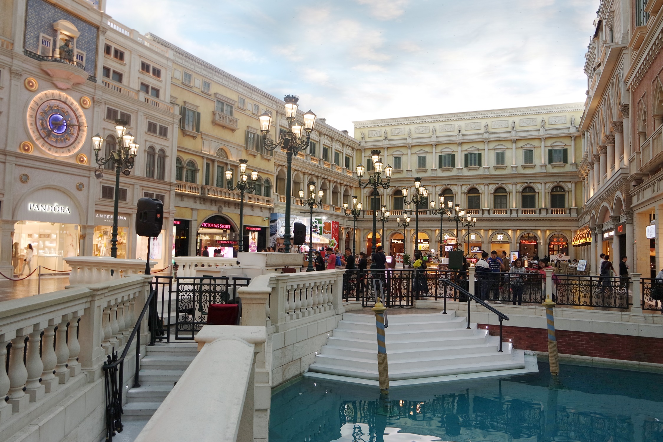 The Venetian Macao Shopping Mall - Sands Shoppes