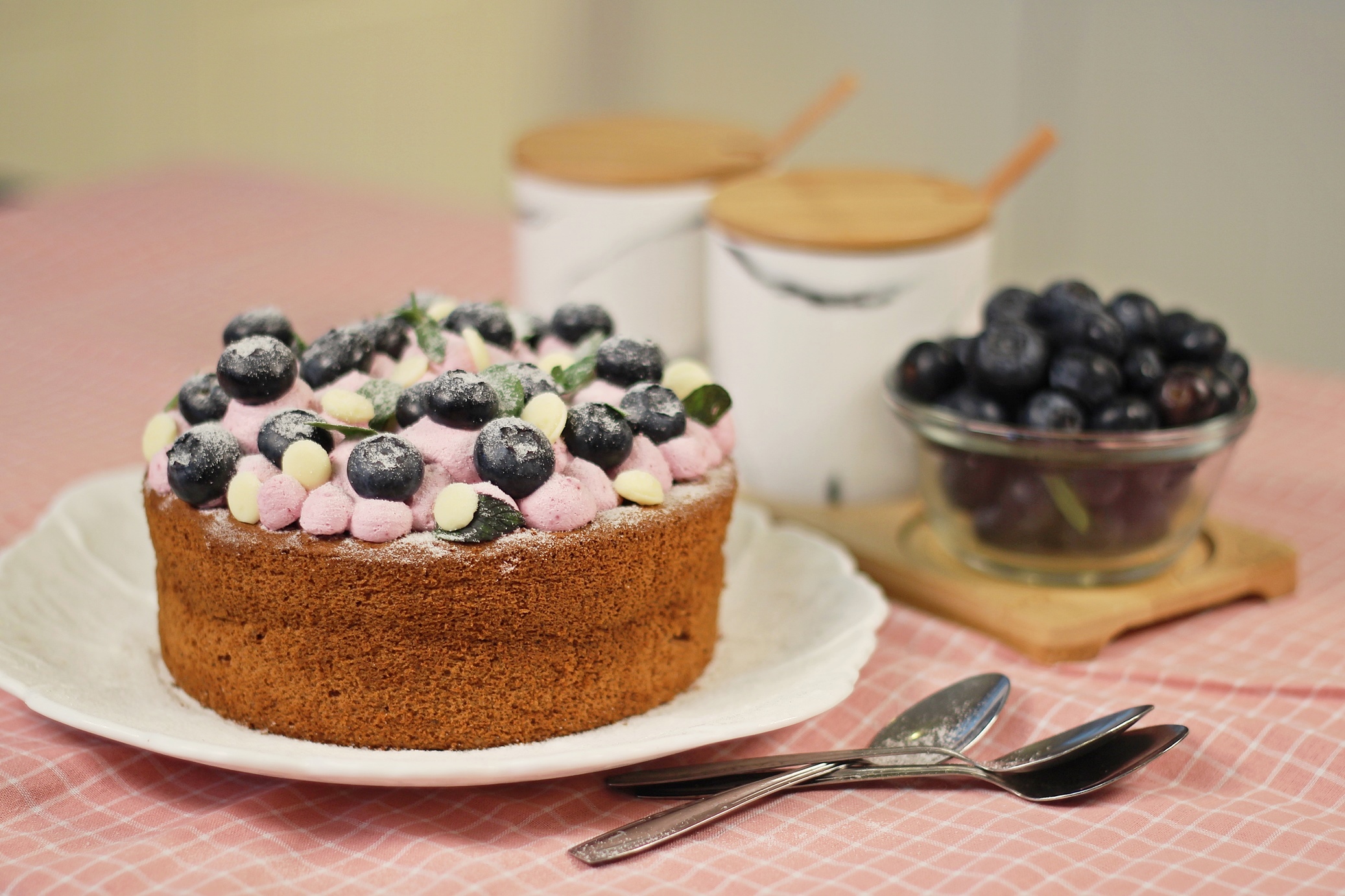 Blackcurrant Sponge Cake