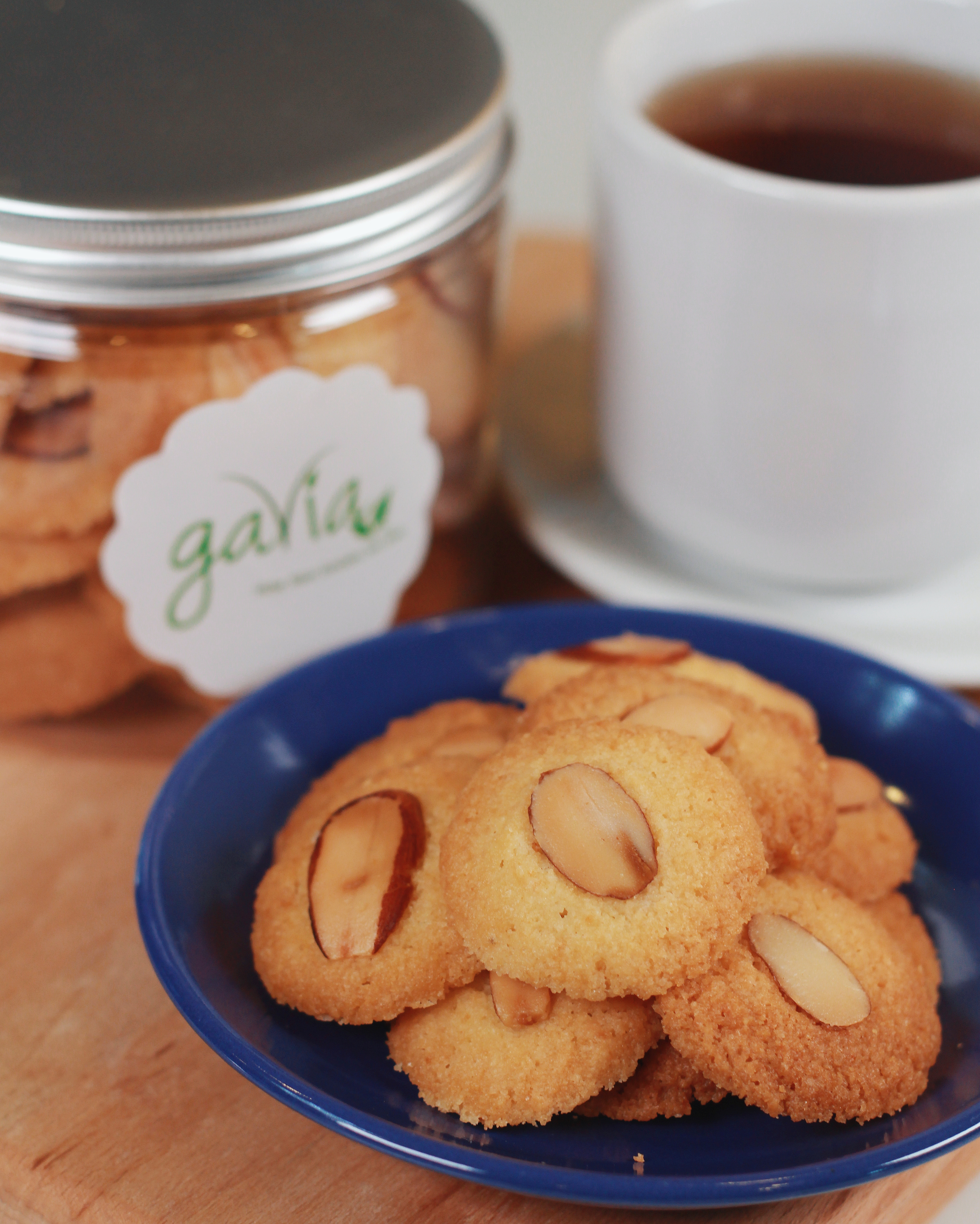 Delicious and Easy Homemade Italian Almond Tea Cookies Recipe: A Traditional Treat for Any Occasion